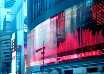 US Markets Will Crash if President Trump Forces Fed Chair Jerome Powell Out, Warns Senator Elizabeth Warren US Markets Will Crash if President Trump Forces Fed Chair Jerome Powell Out, Warns Senator Elizabeth Warren