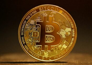 Bitcoin Strengthens Vs. Gold, Analyst Sees ‘Higher Than Expected’ Returns Bitcoin Strengthens Vs. Gold, Analyst Sees ‘Higher Than Expected’ Returns