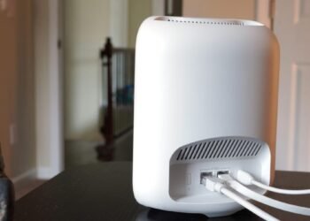 Should you upgrade to mesh? I compared it with a traditional Wi-Fi router, and here’s my advice Should you upgrade to mesh? I compared it with a traditional Wi-Fi router, and here’s my advice