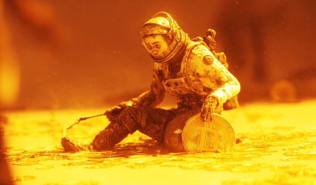 Analyst Who Predicted 2022 Bitcoin Crash Warns of BTC Meltdown As Black Swan Risk Looms, Says Altcoins Face Big Shakeout Analyst Who Predicted 2022 Bitcoin Crash Warns of BTC Meltdown As Black Swan Risk Looms, Says Altcoins Face Big Shakeout