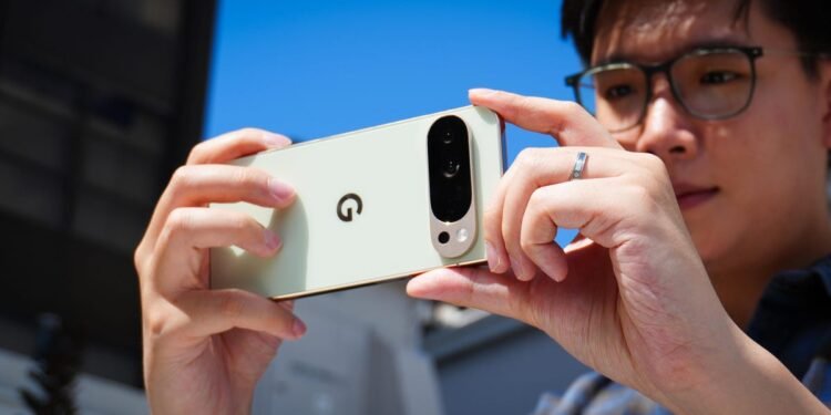 I ran a 100x camera zoom test with the Pixel 10 Pro and Samsung S25 Ultra – and there’s a clear winner I ran a 100x camera zoom test with the Pixel 10 Pro and Samsung S25 Ultra – and there’s a clear winner