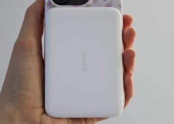 This Qi2 battery pack from Anker just made wireless charging essential for me This Qi2 battery pack from Anker just made wireless charging essential for me