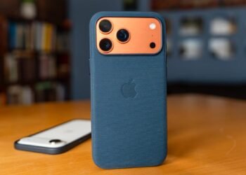 The 2 biggest AI features that you should try on your iPhone 17 and AirPods ASAP The 2 biggest AI features that you should try on your iPhone 17 and AirPods ASAP