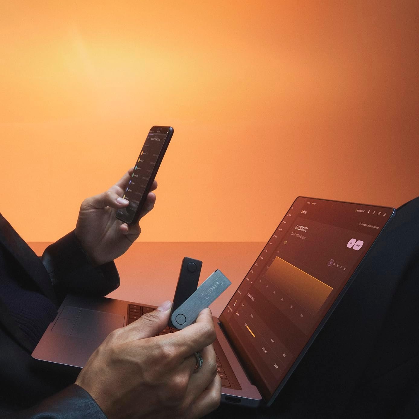 Ledger Nano X (Amethyst Purple) - Secure and Manage Your Crypto & NFTs on-The-go with Our Bluetooth®-Enabled Hardware Wallet - Image 4