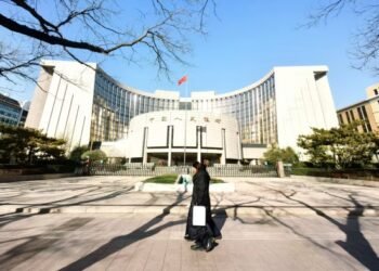 Chinese tech giants pause stablecoin plans after Beijing steps in Chinese tech giants pause stablecoin plans after Beijing steps in