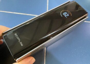 Finally, a power bank that quickly charges my MacBook Pro (and is safe for flights) Finally, a power bank that quickly charges my MacBook Pro (and is safe for flights)