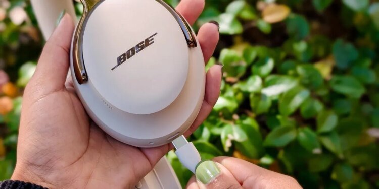 These Bose headphones took my favorite AirPods Max battery feature – and did it even better These Bose headphones took my favorite AirPods Max battery feature – and did it even better