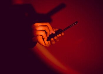 Scam texts net over  billion for cyber gangs – how to avoid their traps Scam texts net over  billion for cyber gangs – how to avoid their traps