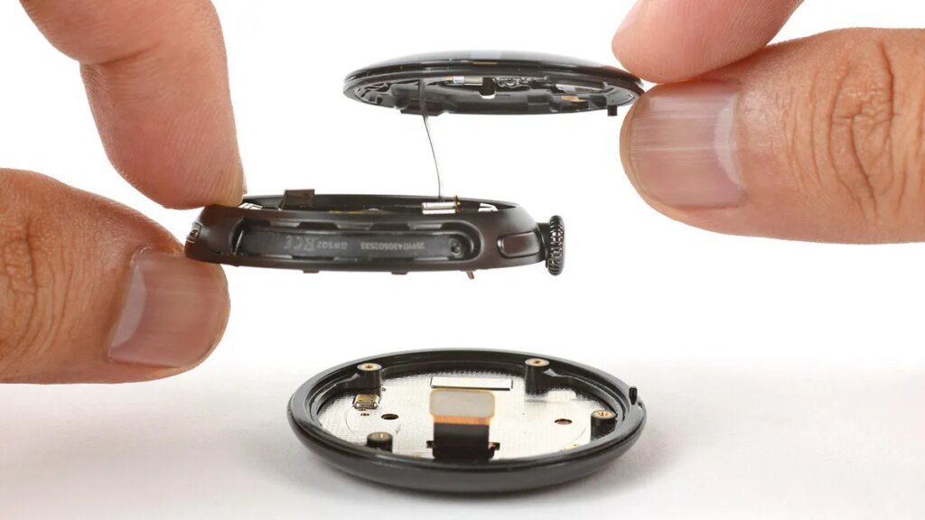 iFixit tears down ‘the most repairable smartwatch’ – and it’s not from Apple iFixit tears down ‘the most repairable smartwatch’ – and it’s not from Apple