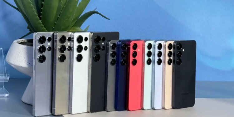 10 most popular phones this year, according to thousands of readers (and no.1 is bananas)