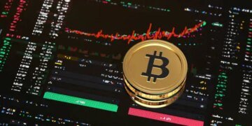 Bitcoin Struggles Below Resistance While Fibonacci Support Comes Into Focus
