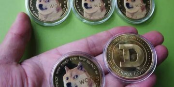 Dogecoin Rejection From Channel Top Sparks Fears Of A Deeper Correction