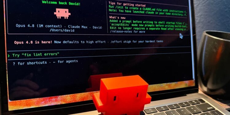 I compared Claude Opus 4.8 with 4.7 in a 10-round honesty test – and a legal prompt broke it